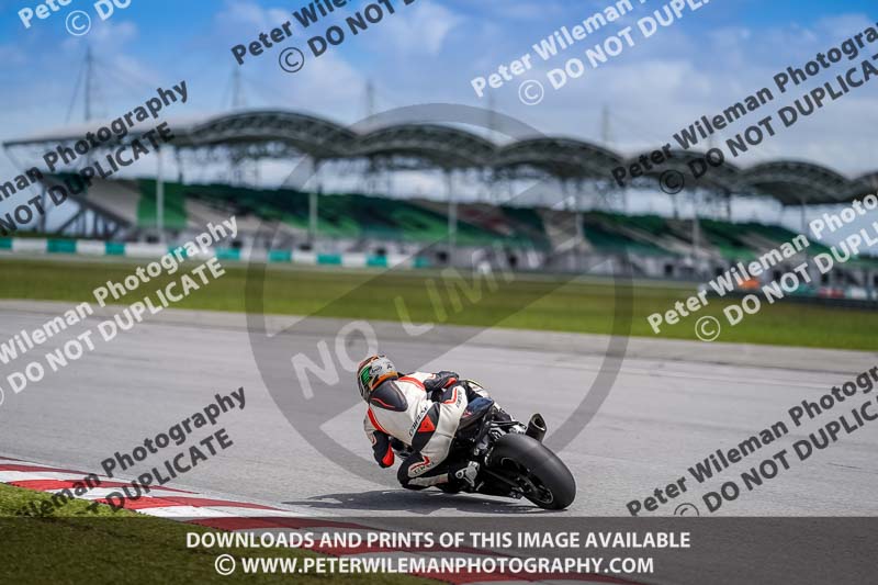 Sepang;event digital images;motorbikes;no limits;peter wileman photography;trackday;trackday digital images